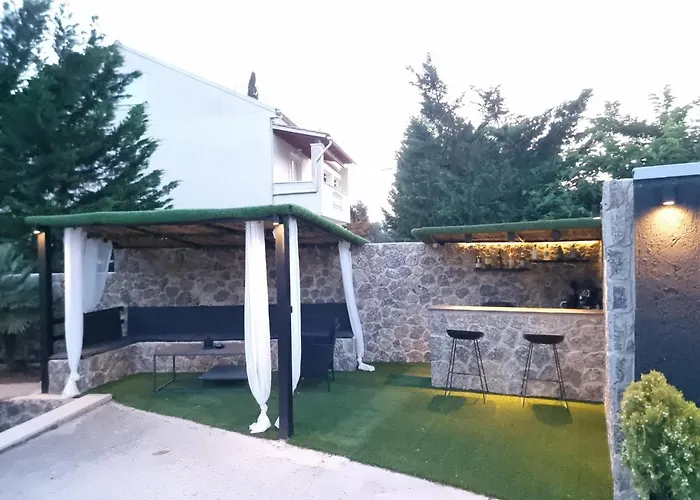 Luxvilla