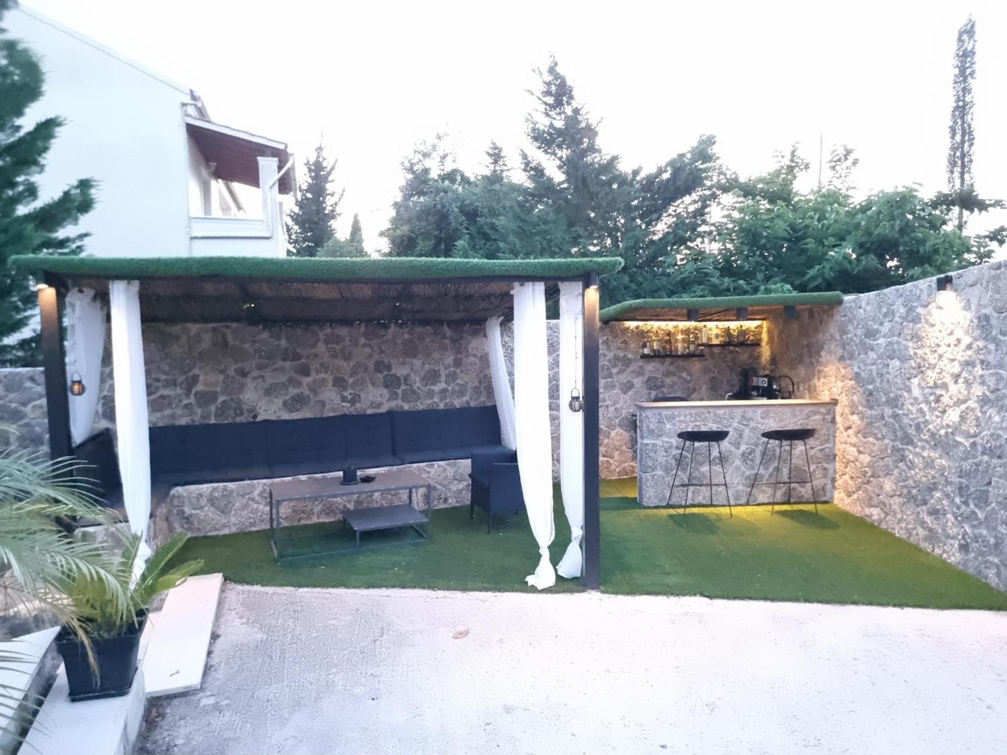 Luxvilla * Agioi Deka (Corfu)